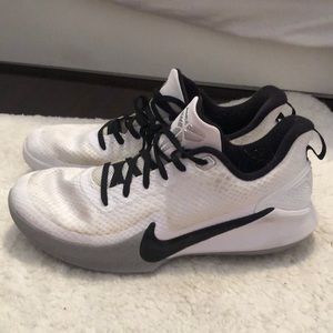 Nike Women's Air Zoom HyperAce Volleyball Shoes